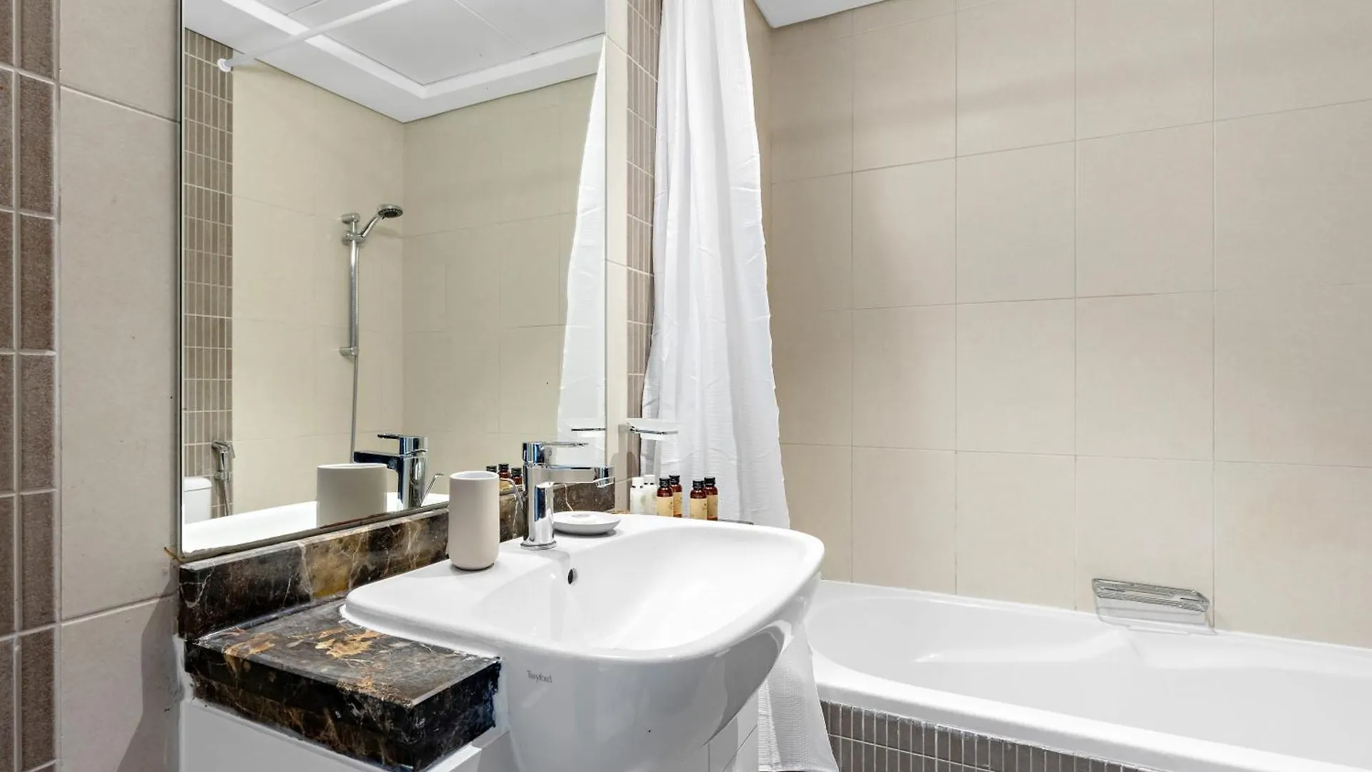 Appartement Silkhaus Chic 1Bdr Near Canal At Al Reem Island Abu Dhabi